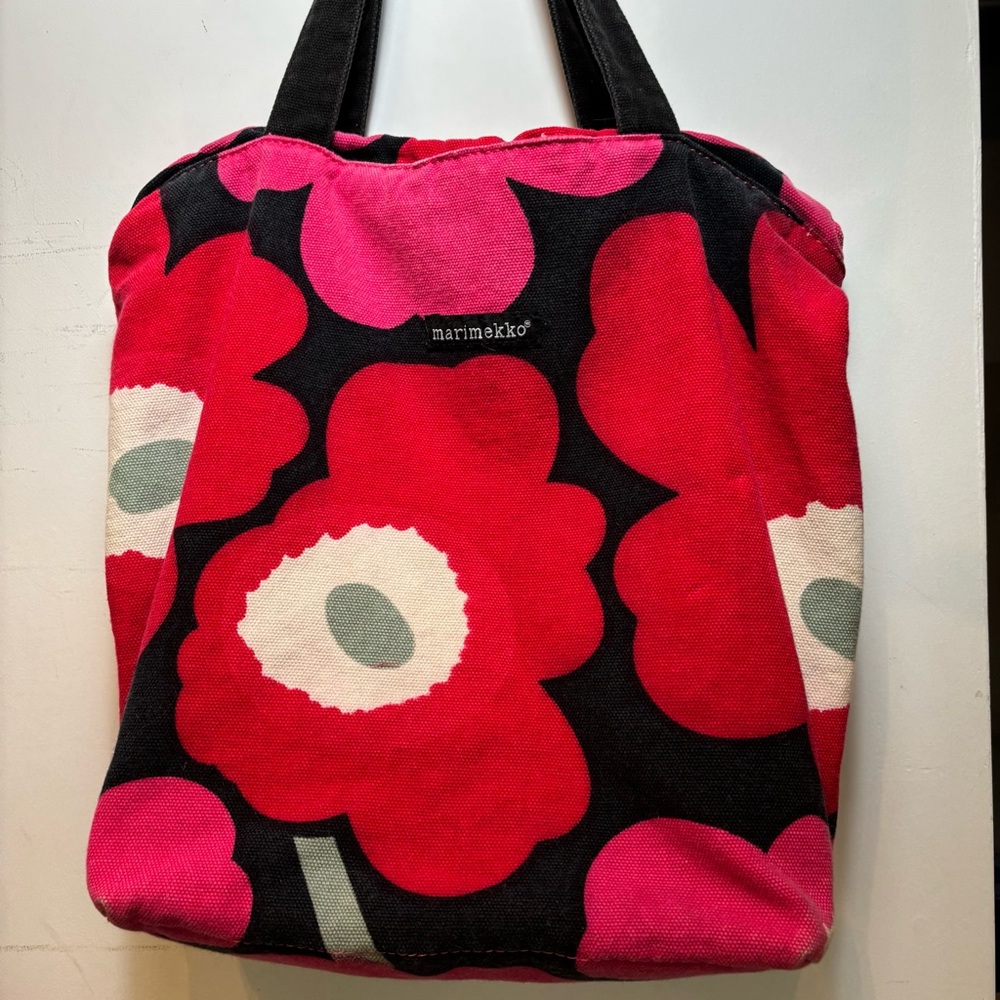 Marimekko Poppies Tote Bag - Picture 8 of 11
